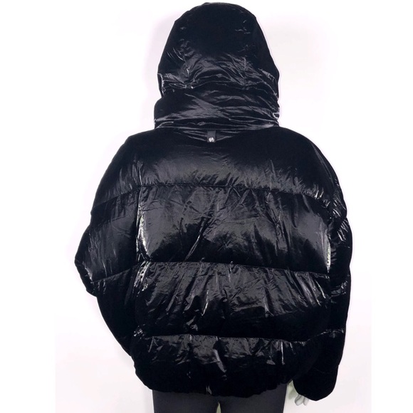 Sosken Studios Jess Blk Pearlize Short Down Jacket - Picture 8 of 16